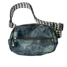 Load image into Gallery viewer, The SPIbelt Crossbody Bag