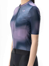 Load image into Gallery viewer, Women's TVI Short-Sleeve Cycling Jersey Gradient – Blue to Purple Gradient