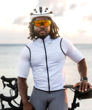 Load image into Gallery viewer, Voler M. WIND VEST - SALT
