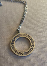 Load image into Gallery viewer, Necklace Luck
