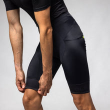 Load image into Gallery viewer, Men's Corsa Shorts

