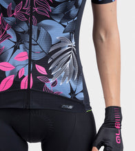 Load image into Gallery viewer, garden women's jersey
