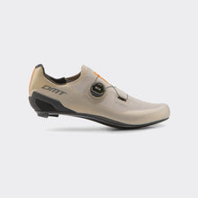 Load image into Gallery viewer, DMT KR30 Road Shoe
