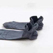 Load image into Gallery viewer, Professional Thin Anti-slip Breathable No Sweat Sports Running Socks
