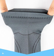 Load image into Gallery viewer, Professional Thin Anti-slip Breathable No Sweat Sports Running Socks
